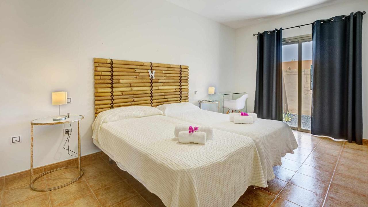 Villa Vulcano By Calima Villas คอสตา เด อันตีกัว ภายนอก รูปภาพ